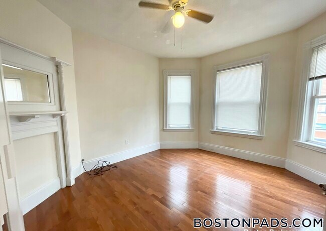 Foto del edificio - 45 Crescent Ave