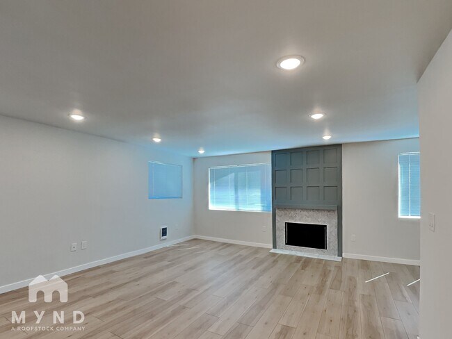 Foto del edificio - 4729 Delridge Wy SW