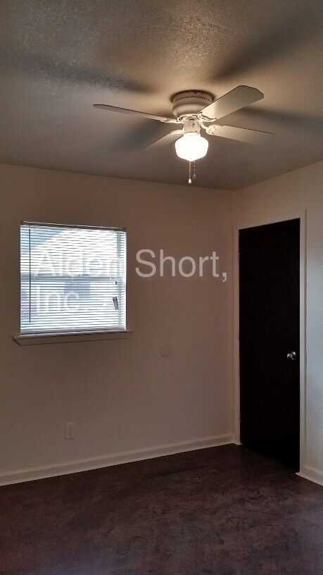 Foto del edificio - 206 Wake Dr