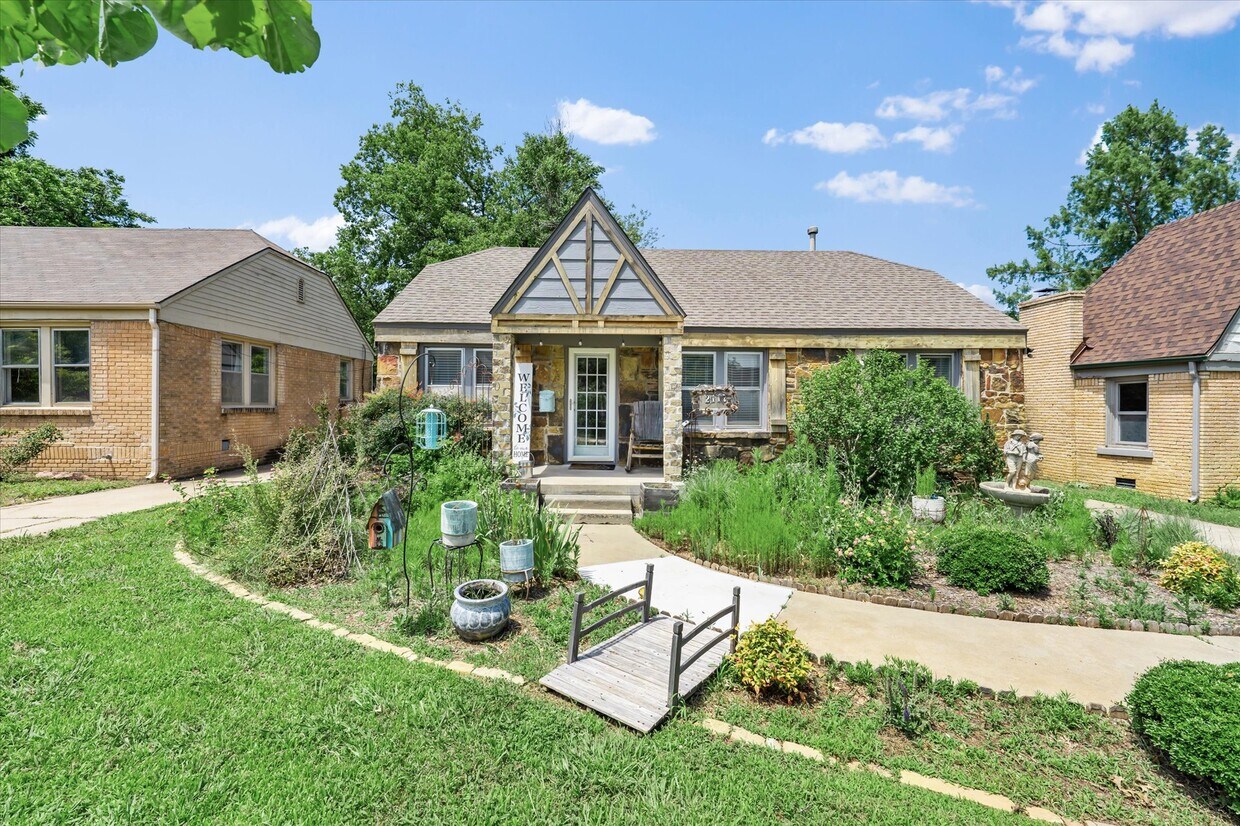 Foto principal - 2117 NW 29th St