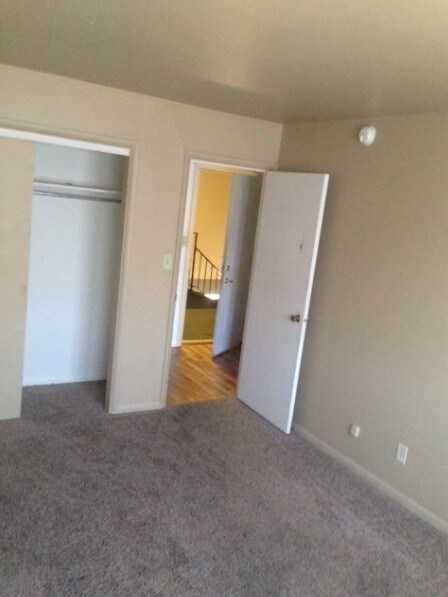 Primary Photo - 125 Bader St