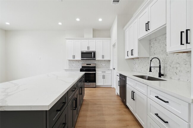 Building Photo - 4627 Balkin St
