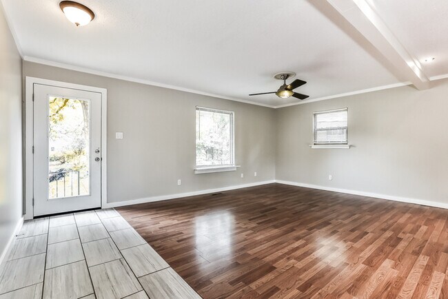 Building Photo - Beautiful Home in Little Rock