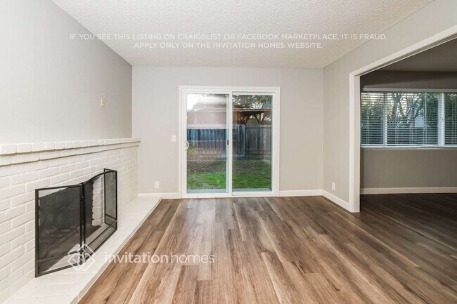 Foto del edificio - 1024 Woodridge Dr