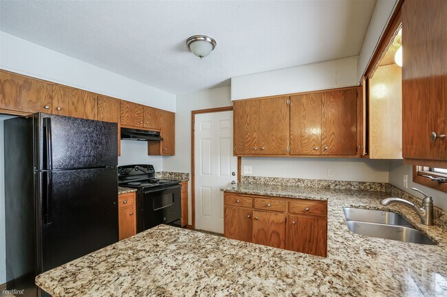 Building Photo - 3 br, 2 bath House - 1008 128th Ave NE