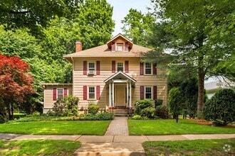 Building Photo - 22 Chapin Rd