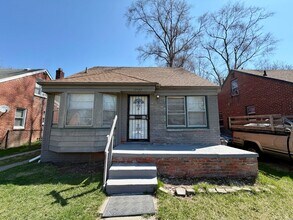 Building Photo - 18532 Kentfield St
