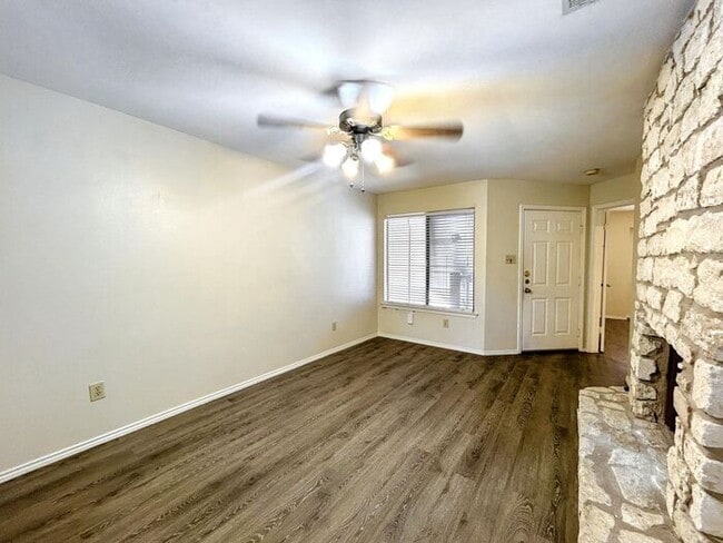 Building Photo - 1730 Timber Ridge Rd