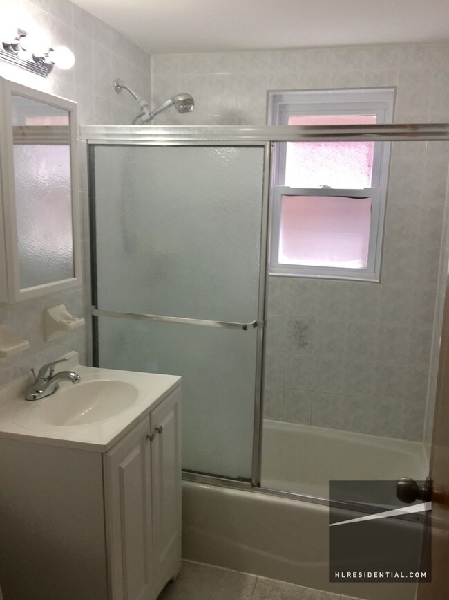 Foto del edificio - 4030 193rd St