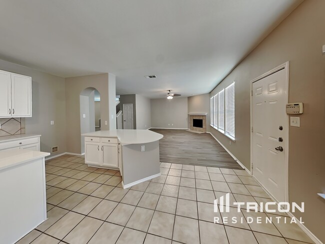 Foto del edificio - 4512 Ridgeway Dr