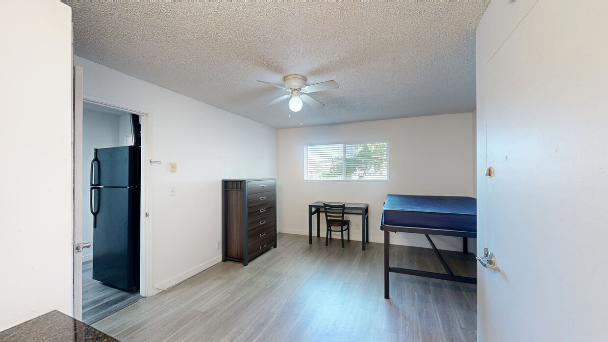 Photo - Capri Eugene - Student Living Apartments