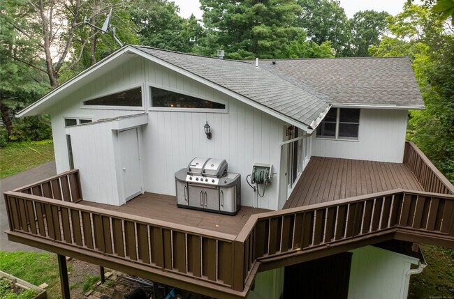 Foto del edificio - 25 Birch Hill Dr