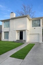 Building Photo - 5202 Pershing St