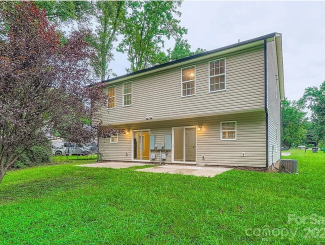 Foto del edificio - 4400 Tantilla Cir