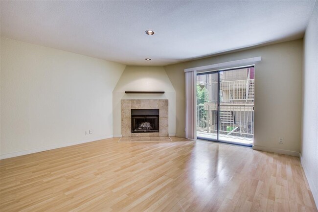 Foto del edificio - 4777 Cedar Springs Rd