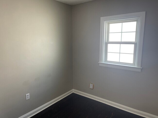 Foto del edificio - 105 Bennett Plz