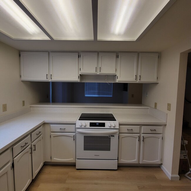 Photo - 931 Estudillo St Apartment