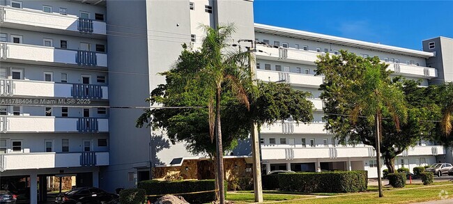 Building Photo - 1425 Atlantic Shores Blvd