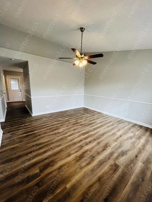 Building Photo - 233 Westlynn Dr