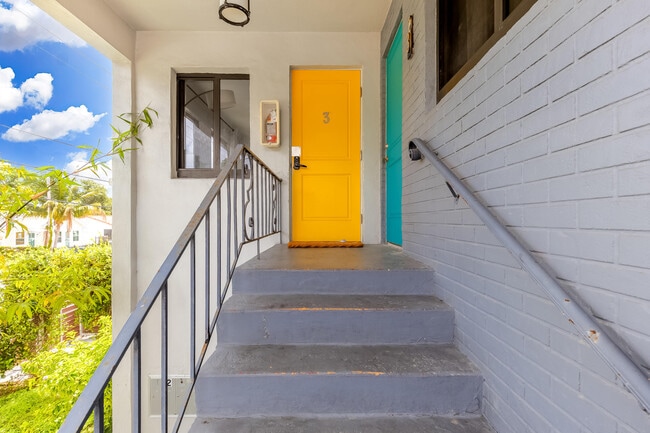 Building Photo - 168 NW 53rd St