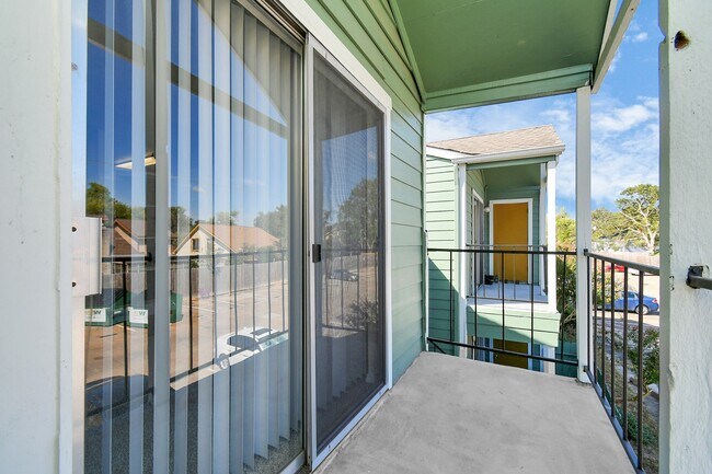 Foto del edificio - 7700 W Airport Blvd