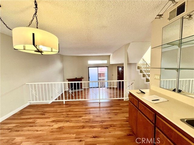 Building Photo - 102 S Sierra Madre Blvd