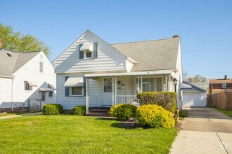 Building Photo - 8310 Salisbury Dr