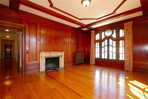 Building Photo - 1514 Beacon St