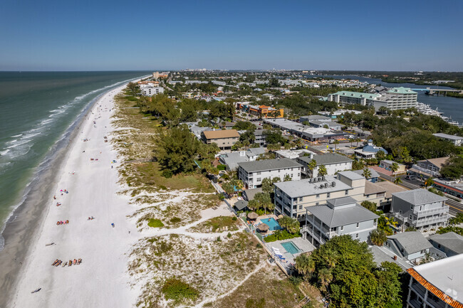 Foto aérea - 206 Gulf Blvd