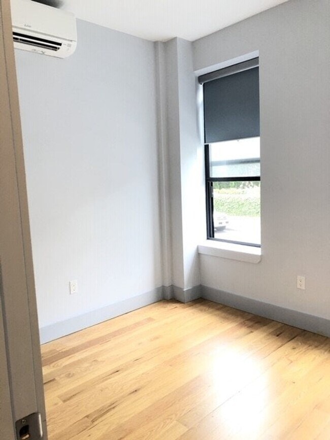 3222 Cortelyou Rd Unit 1A, Brooklyn, NY 11226 Room for Rent in
