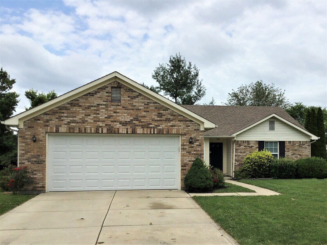 950 Millbrook Drive House Rental in Avon, IN