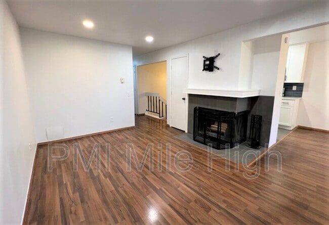 Building Photo - 7845 Barbara Ann Dr