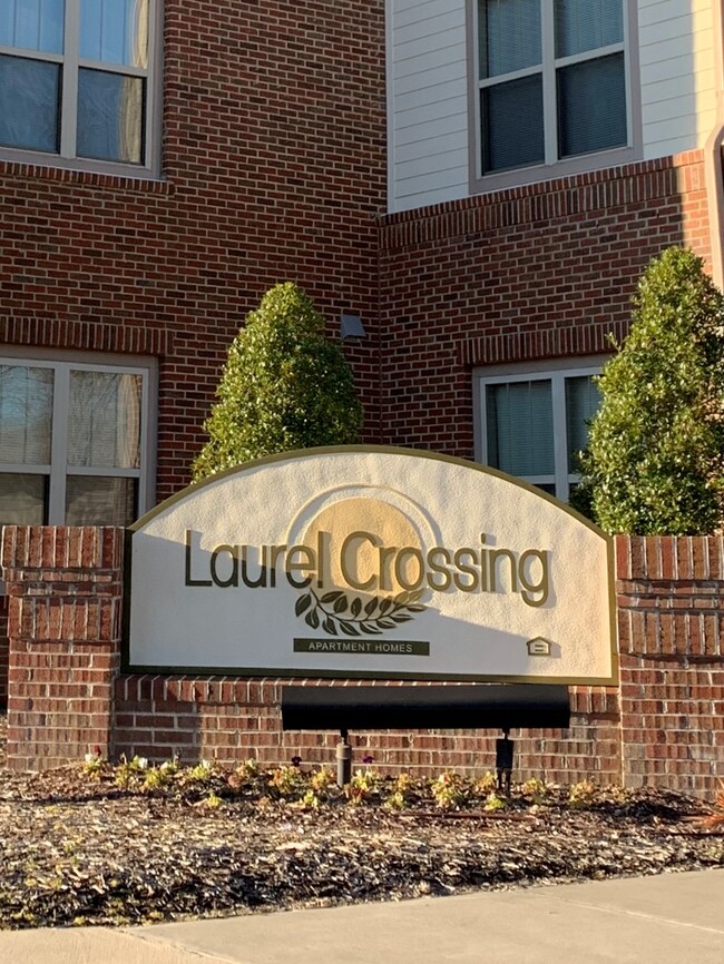 Foto del edificio - Laurel Crossing Apartments