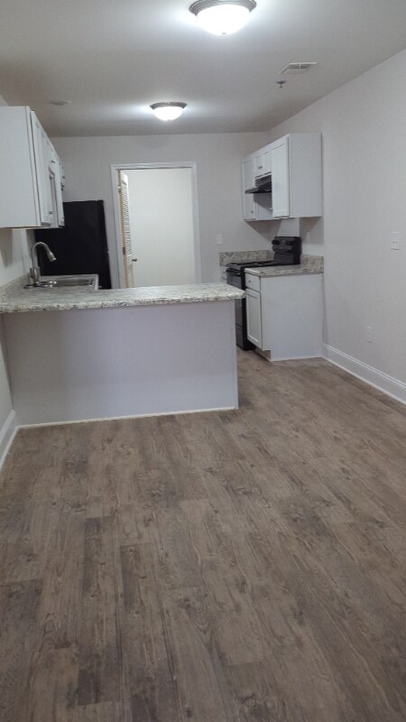 Building Photo - 202 Walnut Hill Dr