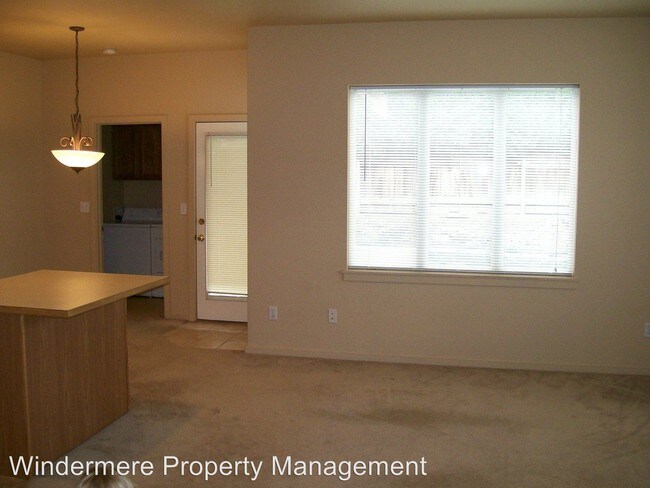 Foto del edificio - 841 SE Larkspur Pl