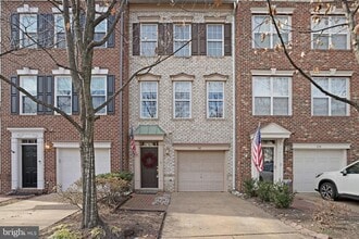 Building Photo - 141 Martin Ln