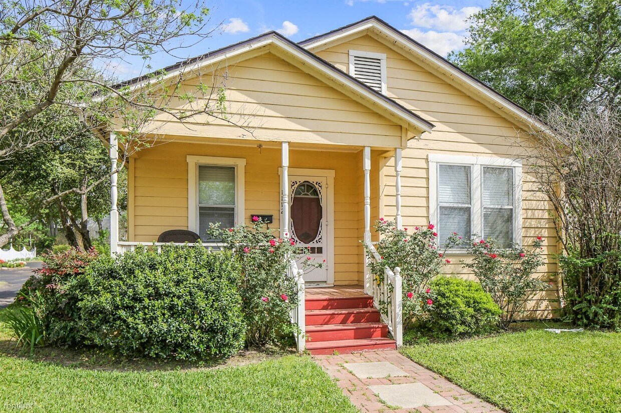 3 br, 1 bath House 1112 Baker Ave House Rental in Bryan, TX