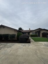 Building Photo - 2021-2025 S Tracy Ct