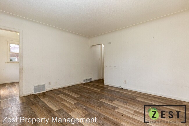 Building Photo - 3 br, 1 bath House - 9837 Philip