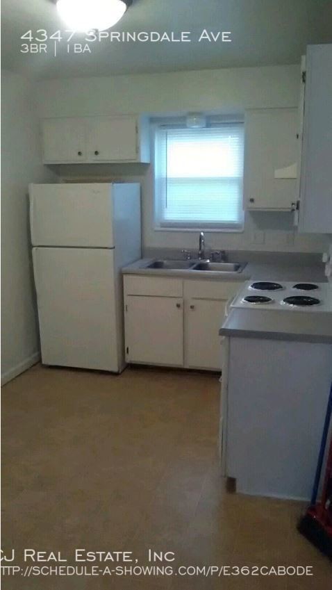 Foto del edificio - 4347 Springdale Ave