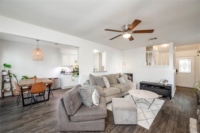 Foto del edificio - 3503 Larchmont Cove