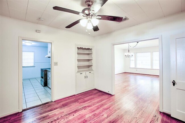 Foto del edificio - 1410 Georgina St