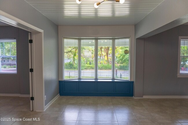 Foto del edificio - 1712 Pineapple Ave