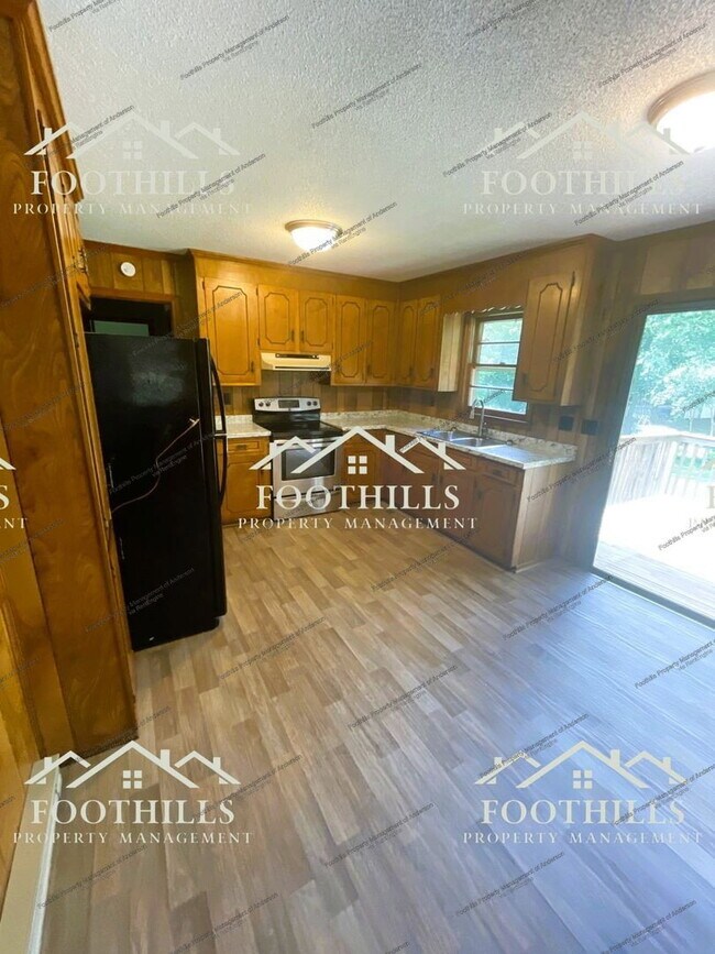Building Photo - 301 Mcneil Dr