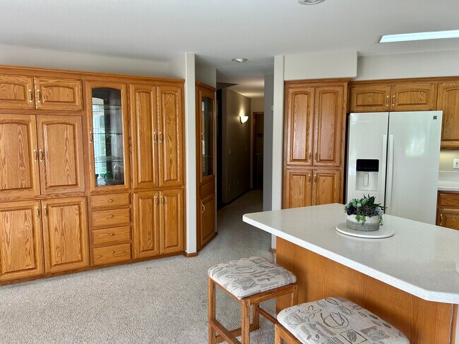 Foto del edificio - 213 E Maberry Dr