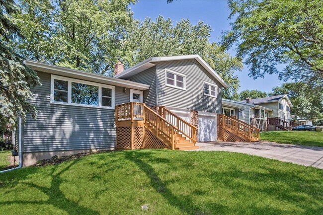 Foto del edificio - 5318-5320 Milwaukee St