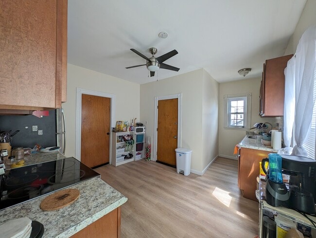 Building Photo - 35 Pearson Rd