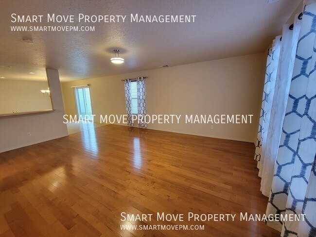 Building Photo - Charming 3bdrm in Charter Pointe Subdivision