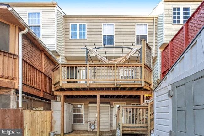 Building Photo - 2594 Sylvan Moor Ln