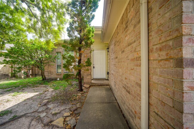 Building Photo - 17219 Lilac Vale Ct